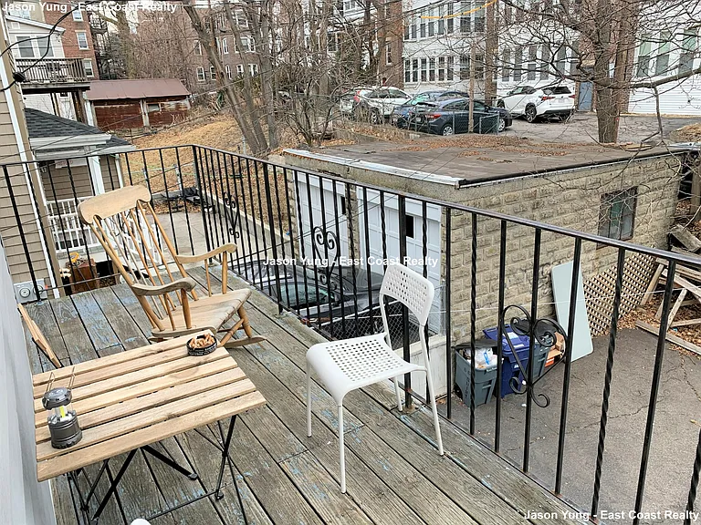 66 Quint Ave #2 — Photo 14