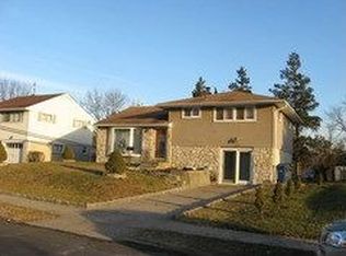 1453 Saint John Rd, Abington, PA 19001