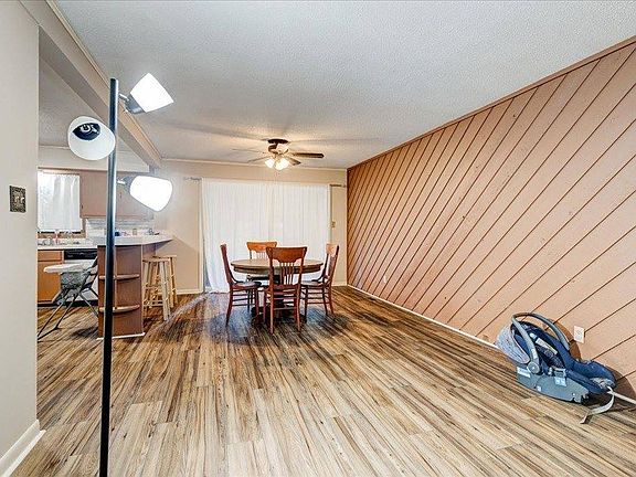 3rd image of 4221 Morgan Ct
