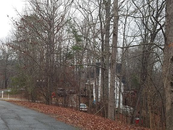 2nd image of 60 Woodstone Pl