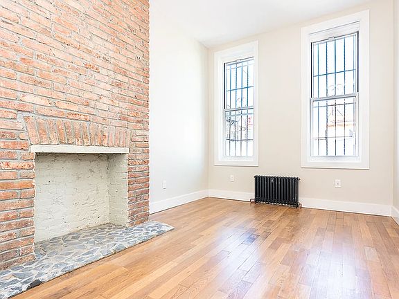 3rd image of 168 Jefferson Ave APT 1