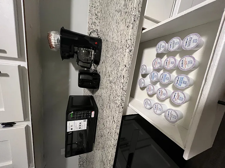 1000 Delivau Dr — Photo 9