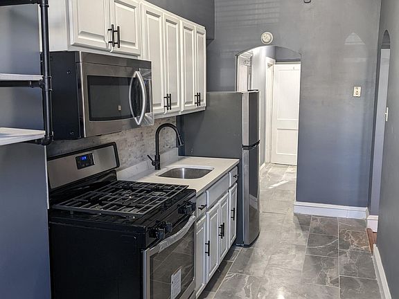 2nd image of 108 W Sedgwick St APT A