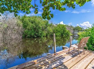 221 Palmetto Dr NE, Pt Charlotte, FL 33952