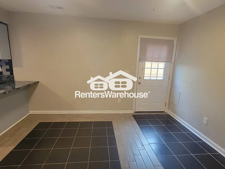 1353 Isleworth Cir — Photo 12