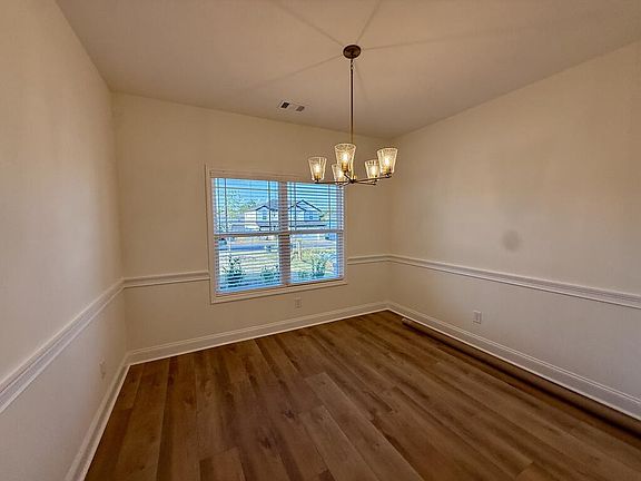 5th image of 7330 Pine Chase Dr