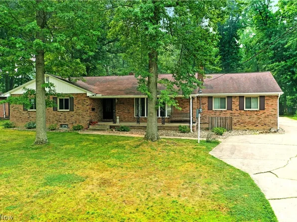 750 Blueberry Hill Dr, Canfield, OH 44406