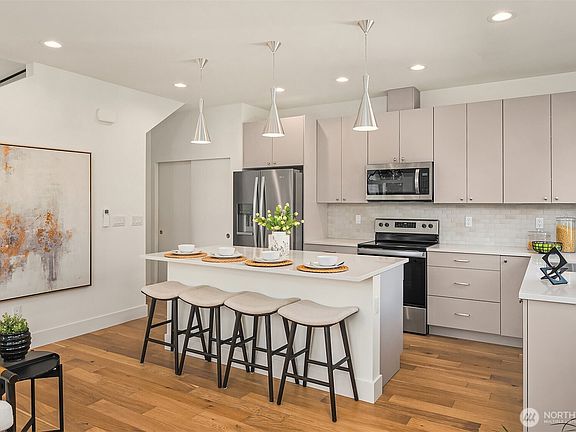 5th image of 7042 25th Avenue NW