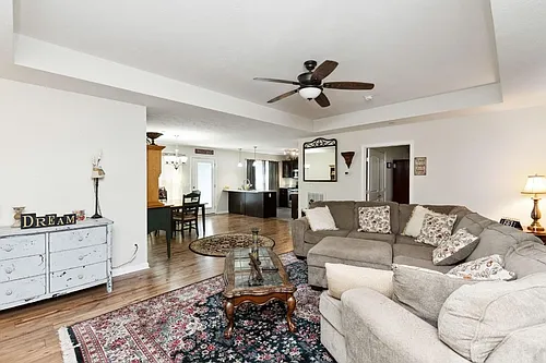 1419 Leaf Ln Photo 1