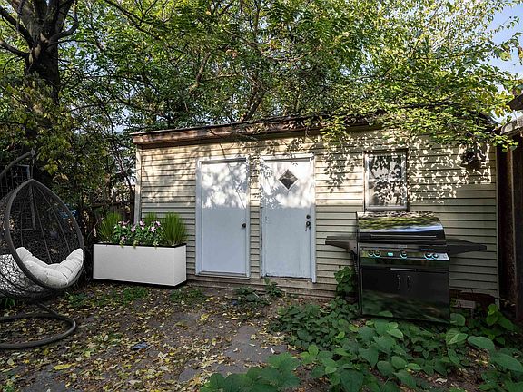 5th image of 171 Van Horne St #1A