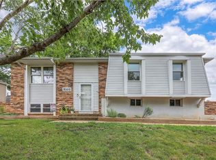 5101 NW Downing St, Blue Springs, MO 64015