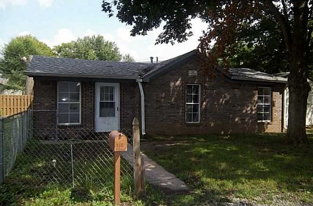 1st image of 3307 S McClure St