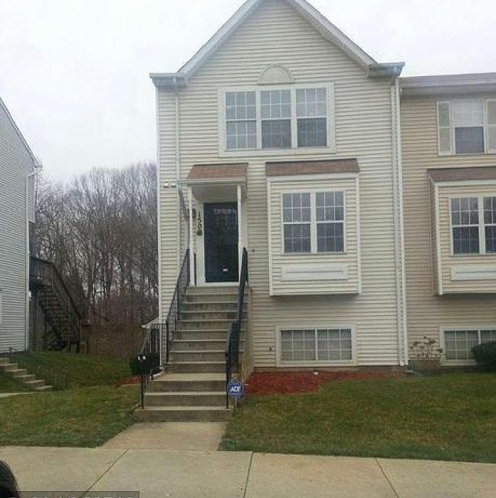 1st image of 150 Firethorn Ct Unit 13-5