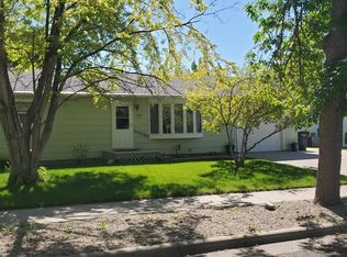802 Mellette Ave, Pierre, SD 57501