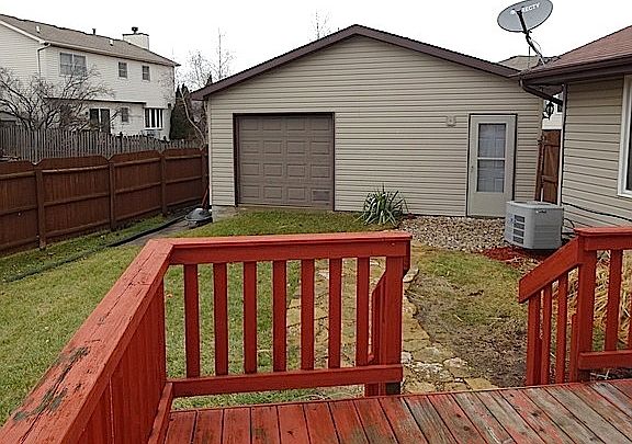 5th image of 6607 Paul Briese Ct