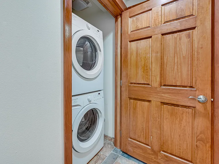 610 Melrose Ave E #C — Photo 12
