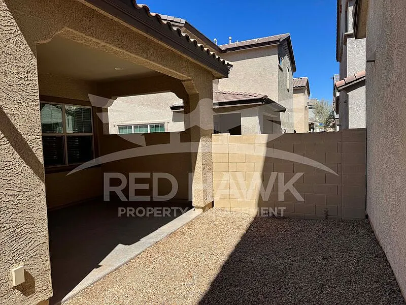 3 bed, 2.5 bath, 1755 sqft, $2,195 — Photo 4