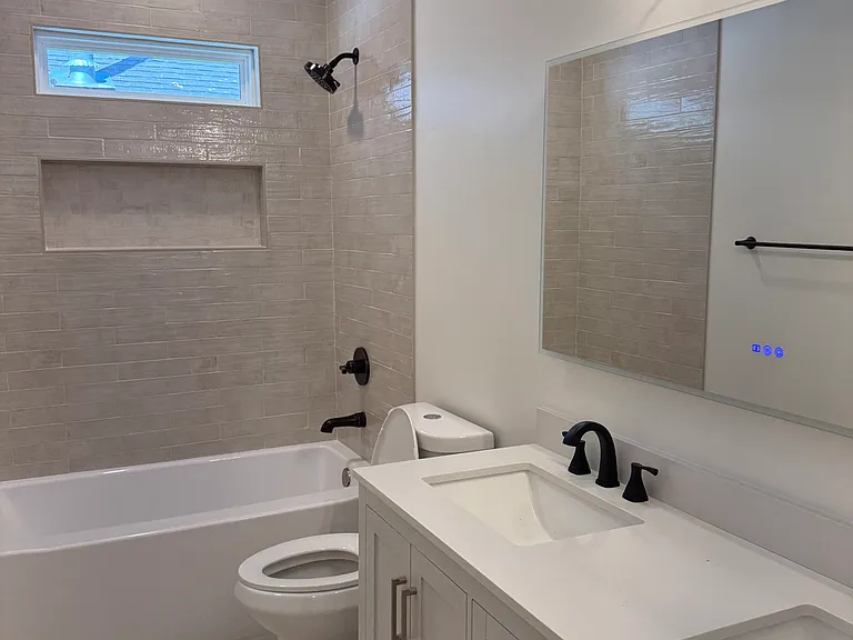 672 Cassanova St SE #A — Photo 10