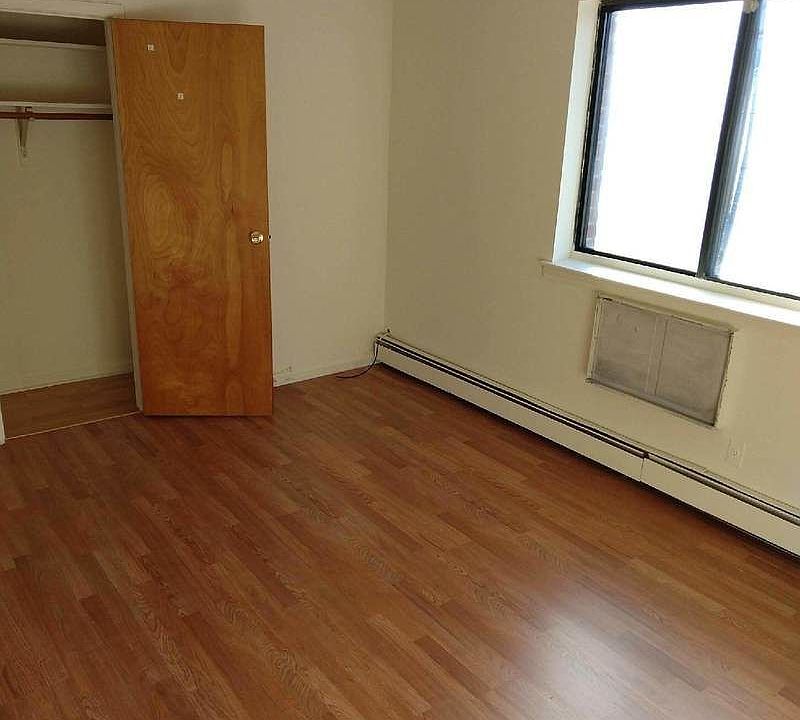 2nd image of 43-44 160th St #2R