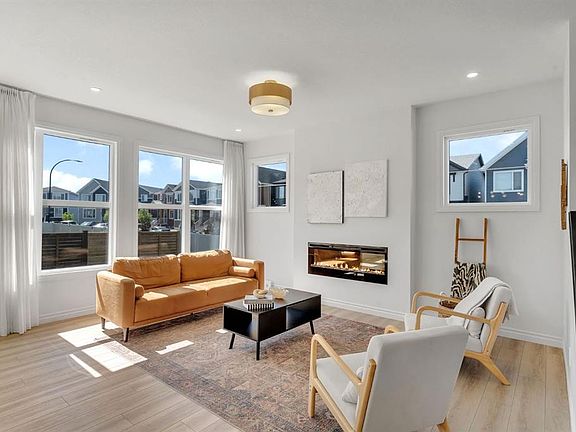 4th image of 75 NE Setonstone Row SE