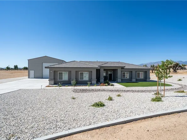 8029 Avenal St, Phelan, CA 92371