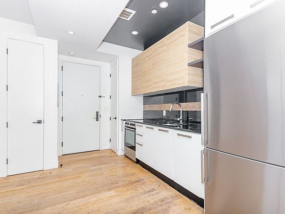 2nd image of 246 Johnson Ave #4BF
