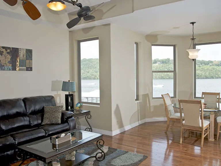 170 Crescent Blf — Photo 8