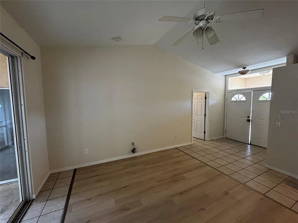 3 bed, 2.0 bath, 1526 sqft, $1,900 — Photo 3