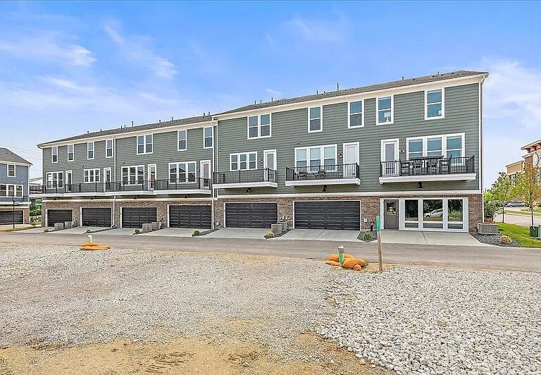 7234 Otley Dr — Photo 39