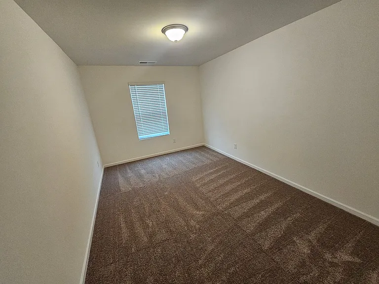 780 Earhart St NW — Photo 9