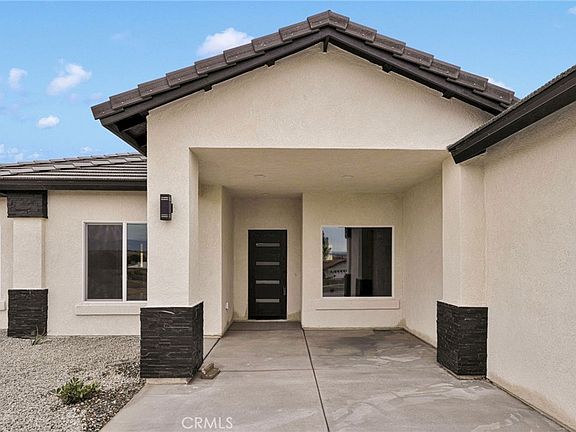 5th image of 15561 Apple Valley Rd