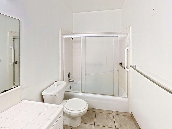 5th image of 5090 N College Ave APT 109