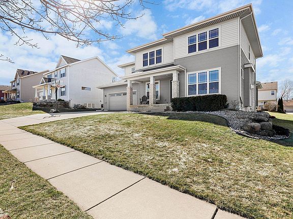 3rd image of 672 Gatsby Glen Dr
