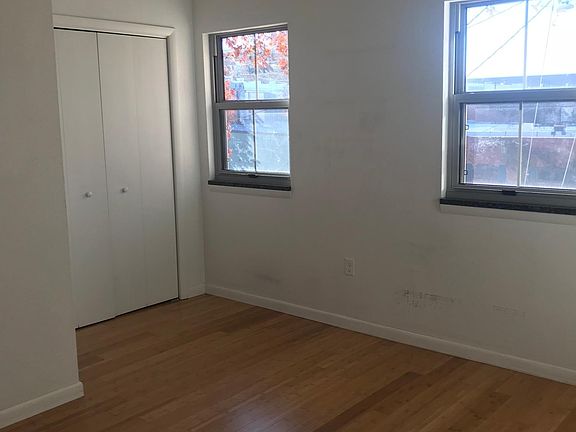2nd image of 115 W Central Ave