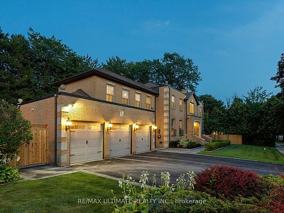 5th image of 1 Versailles Ct
