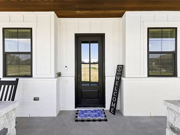 3rd image of 21 Reid Ct