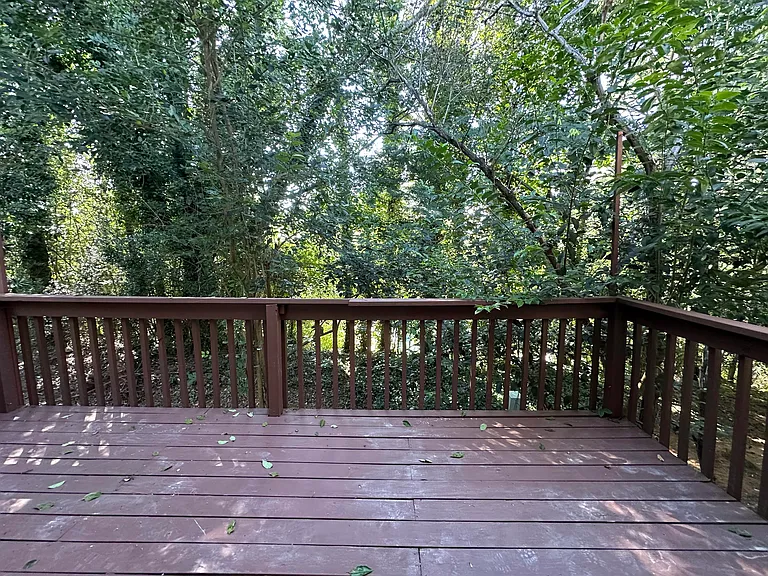 1801 Queen Anne Ct — Photo 11