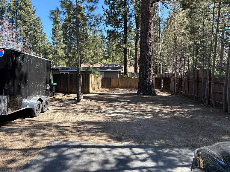 917 Patricia Ln #B — Photo 8