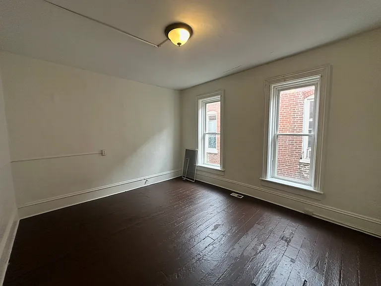 621 N 9th St — Photo 19