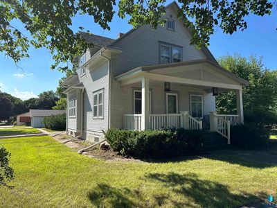 313 S Pearl St, Menno, SD, 57045
