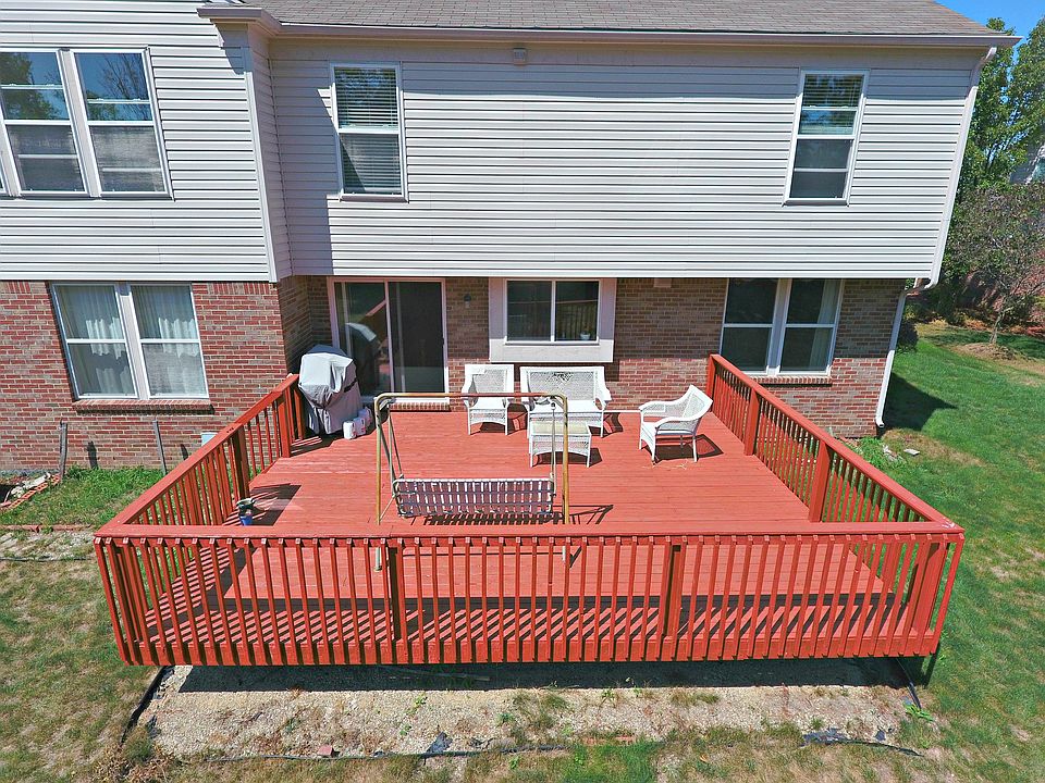 1st image of 47163 Fairlawn Ct