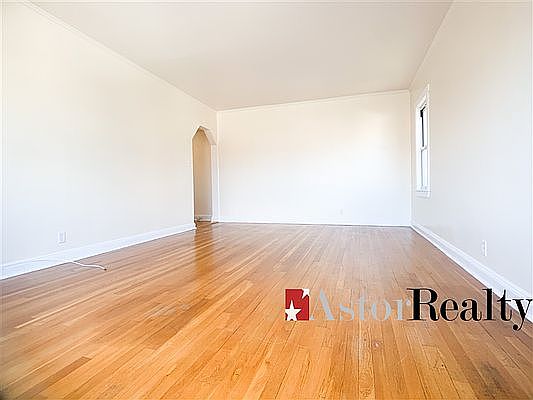 5th image of 28-20 Bell Blvd #3