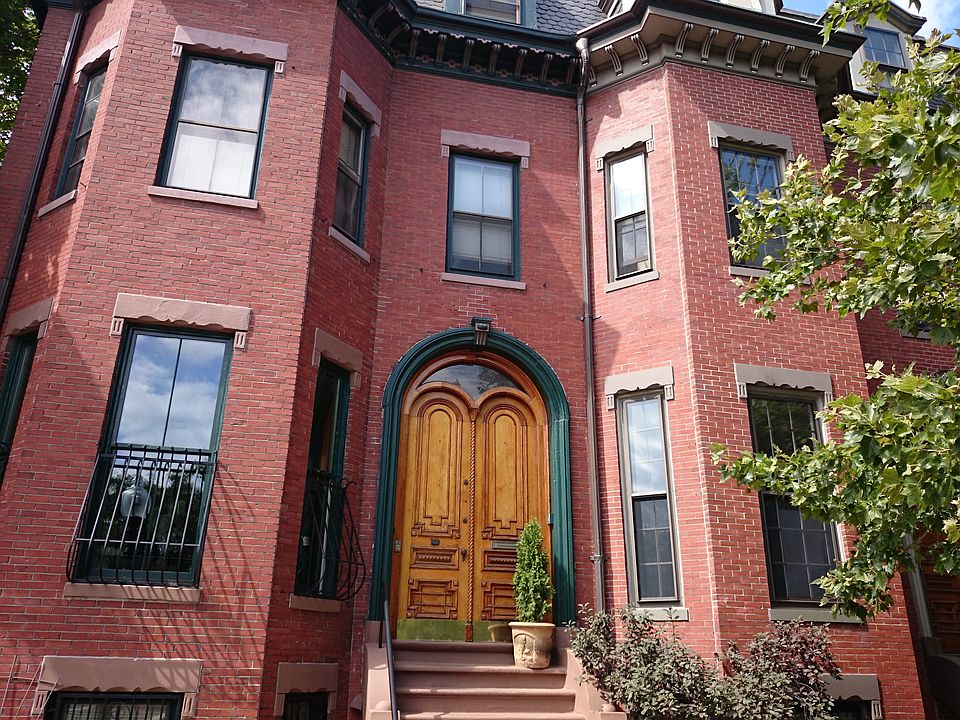 2nd image of 163 Warren Ave