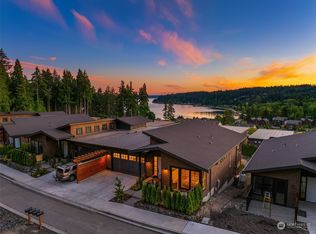 4851 Rosalind Rd NE, Bainbridge Island, WA 98110