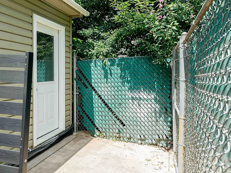 5224 Carnegie St — Photo 20