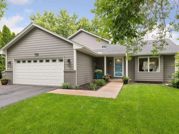 18656 Schroeder Pl, Eden Prairie, MN 55346