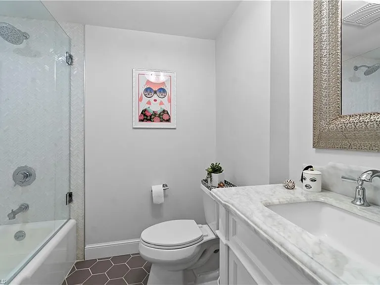 4031 Gulf Shore Blvd N #25 — Photo 19