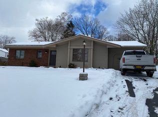 20 Florendin Dr, Henrietta, NY 14467