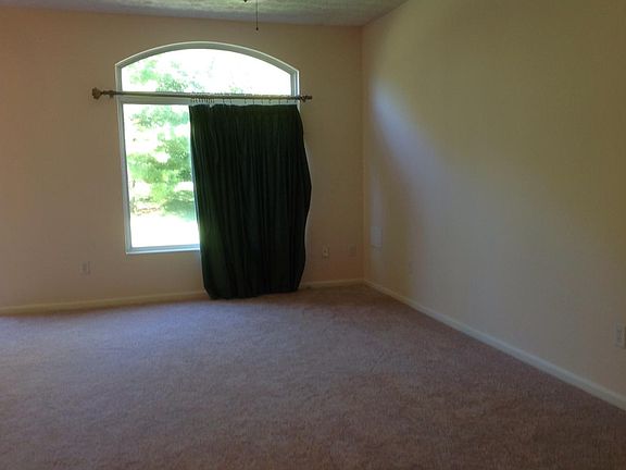 3rd image of 3566 Sequoia Dr