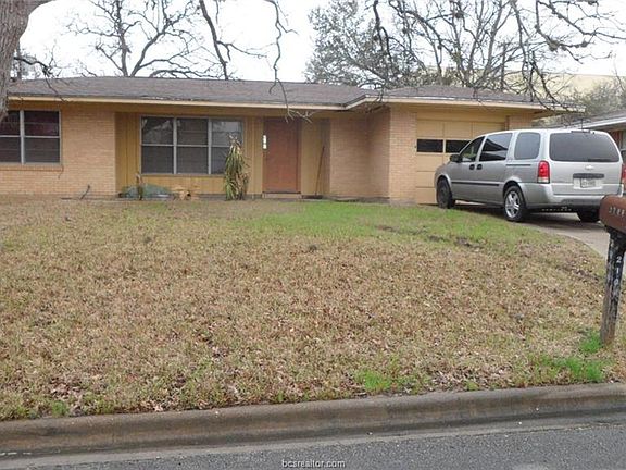 2nd image of 2108 Elmwood Dr